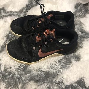 Nike Metcon rose gold